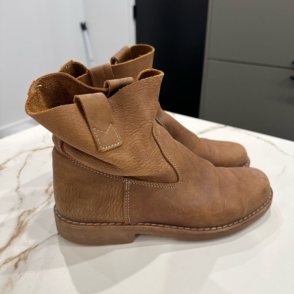 Roots Shorty Boot in Tribe - Picture 2 of 5